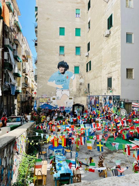 Street art tour of the Spanish Quarters & Maradona idol - Key highlights you should know