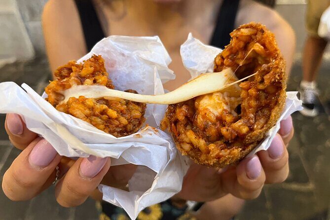 Street food and pasta in Rome - Pizza and mortazza on Viale di Trastevere 52