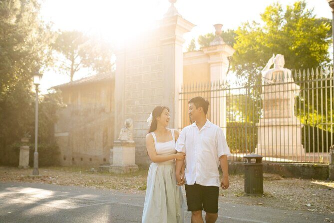 Sunny Photoshoot with a Local in the Heart of Rome - Piazza del Campidoglio: The best place for confident portraits and skyline angles