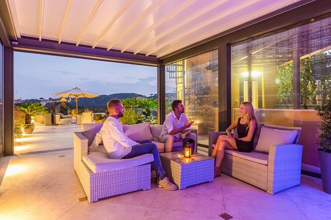 Sunset drinks on the rooftops of Rome - Who this rooftop happy hour fits best