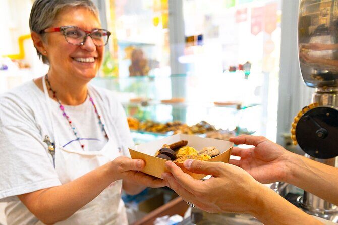 Taste of Trastevere Roman Food Tour - Olive Oil and Balsamic Vinegar Lessons at the Market Stops