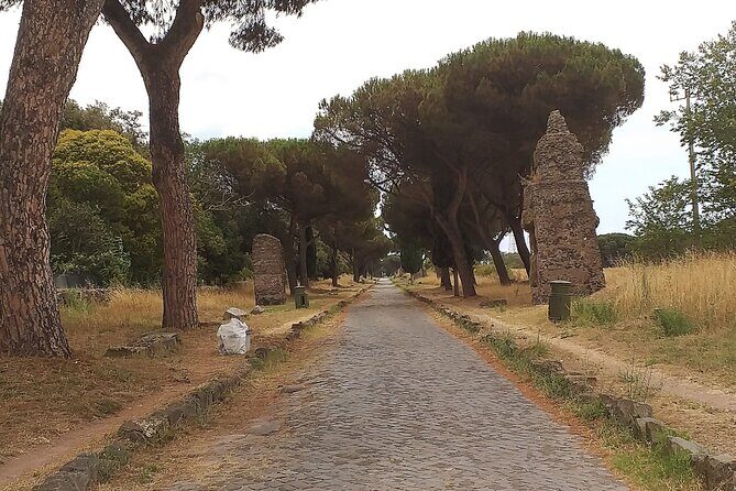 The Appian Way e-bike tour - Starting at Vicolo di S. Nicola de’ Cesarini: the easy start matters