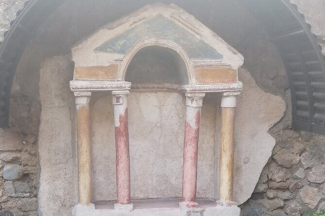 The charm of Pompeii and Herculaneum.Private Tour with Official Guide - Pompeii’s Archaeological Park: Two Hours That Actually Mean Something