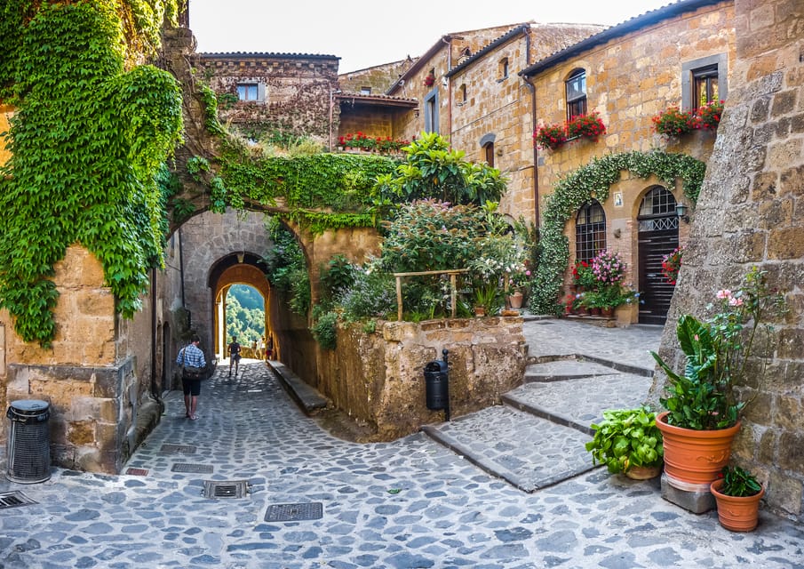 The Dying City "Civita Bagnoregio" w/wine tasting from Port - Timing, group size, and comfort: plan for real walking