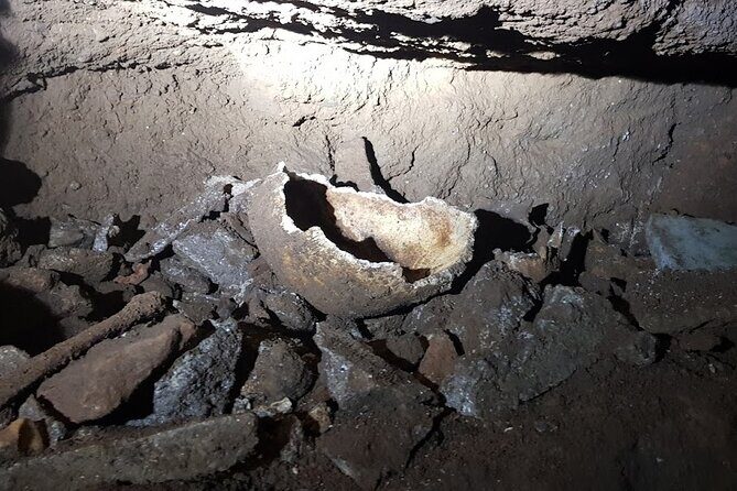 The Labyrinth of Rome between catacombs and ancient quarries - Pagan Temple Spaces and the Mithraeum Connection