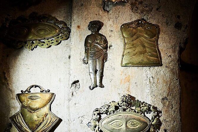 The Mystery of Naples Saga: The Skull with ears - Santa Luciella ai Librai: a tiny church with a big reason to exist