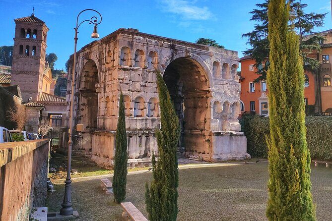 The Rise of Rome - The Marcello Theater: a lesson in how Romans shaped public spaces