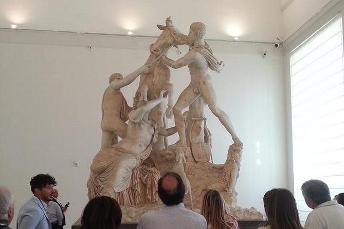 THE WONDERS OF ANTIQUES: The Archaeological Museum of Naples - Inside the museum: Roman-Greek, Pompeii, then Farnese