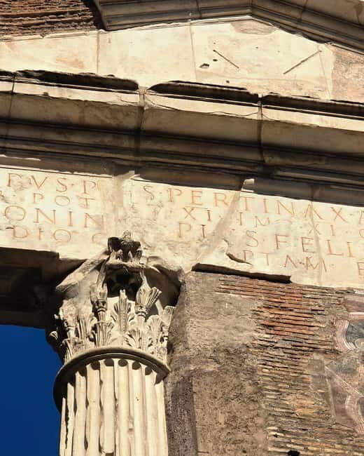 Tiber Island and Ghetto - Your Guide, Headsets, and a 3-hour walking rhythm