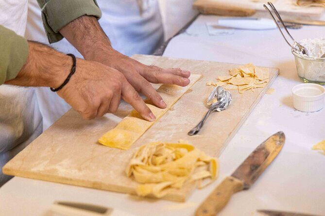 Top Class of Ravioli, Fettuccine and Tiramisu Workshop in Rome - Chefs and instruction quality: the tone matters