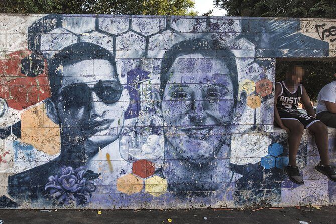 Torpignattara Photo Tour: melting pot, street art and politics - Starting at Piazza Roberto Malatesta: Finding the Shot Before You Walk