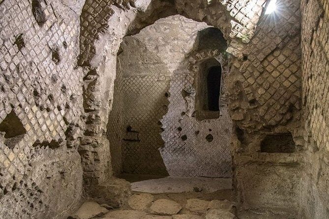 Tour Naples Historical Center and Underground Naples - Pace, cobblestones, and heat: the real-world considerations
