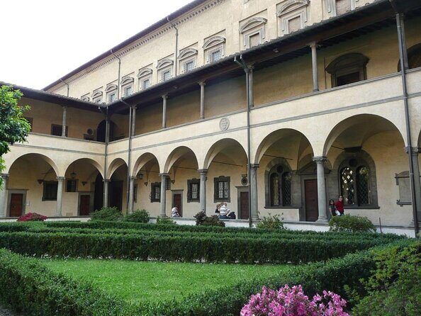 Tour of the Greek-roman Naples with an archaeologist - Stop 3: La Neapolis Sotterrata and the Roman Forum at San Lorenzo Maggiore
