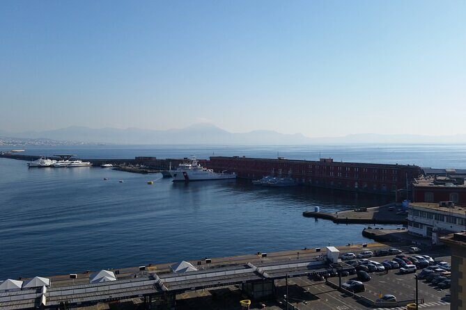 Tour of the Monumental Naples with an art expert - Galleria Umberto I and the New Castle area: two styles of grandeur