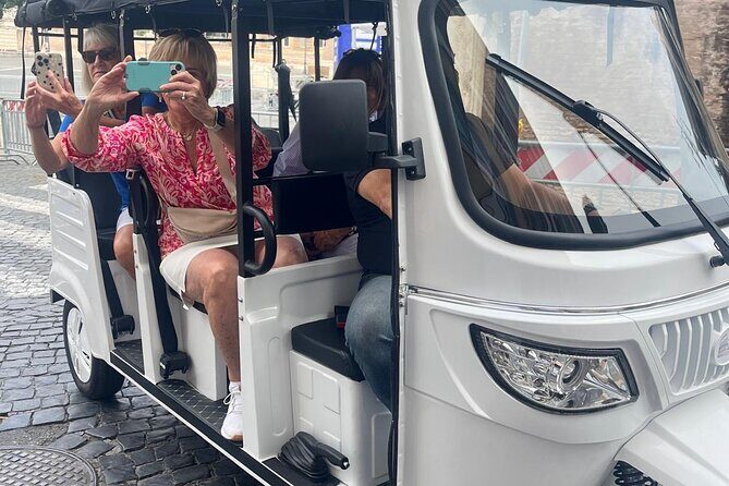 Tour privato di 3 ore al centro di Roma con un E-Tuk elettrico - Circo Massimo: Where Ancient Rome Did Its Racing