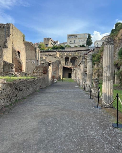 TRAMVIA From Naples: Ercolano Ruins e Vesuvius Transfer bus - From Central Naples To Herculaneum: How the Morning Transfer Feels