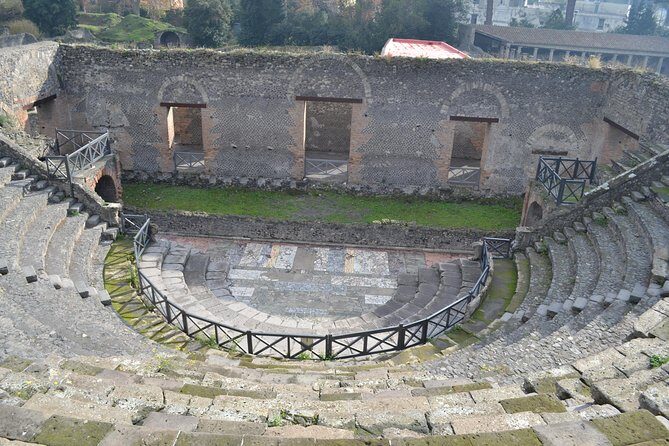 Transfer from Naples to Positano with 2 hours Private Tour in Pompeii - A private transfer that actually respects your time
