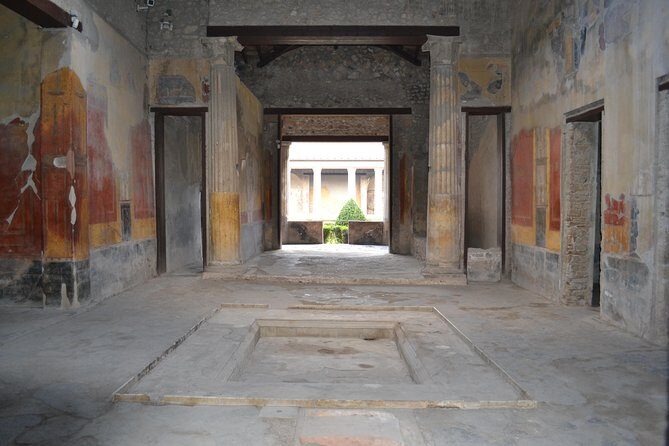Transfer from Naples to Positano with 2 hours Private Tour in Pompeii - Price and value: what $467.63 per person gets you