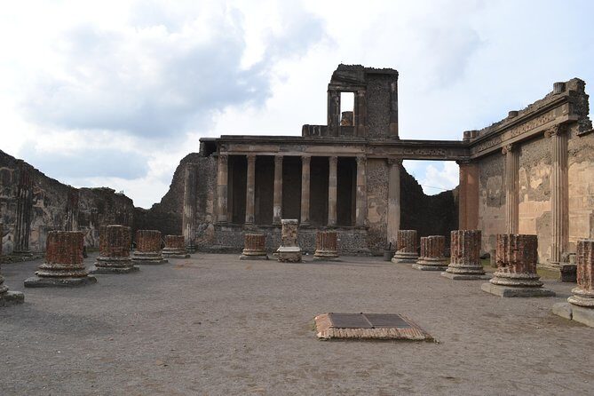 Transfer from Naples to Positano with 2 hours Private Tour in Pompeii - Pickup in Naples: where it starts and how it should feel