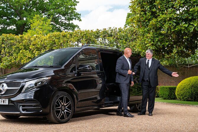 Transfer Rome to Airport or Airport to Rome Fiumicino/Ciampino - What’s included onboard: WiFi, soda, parking, and AC
