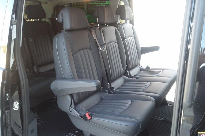Transfer Rome to Sorrento Private Mercedes - A roomy Mercedes ride with English driver tips along the way