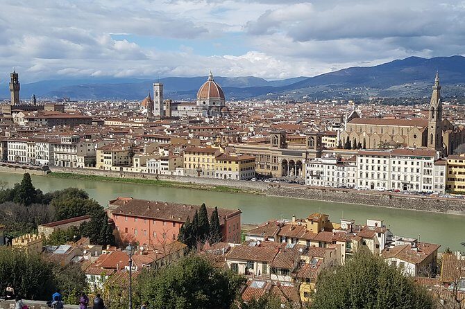 Transfer to Florence from Rome (or in reverse) - Pickup in Rome and airport meetings that reduce stress