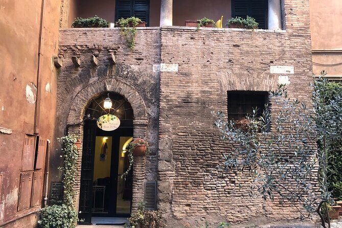Trastevere Like a Local Food Tour with 7+ Food Tastings & Wines - Stop 5: Piazza di Santa Maria in Trastevere, mosaics, and the oldest fountain