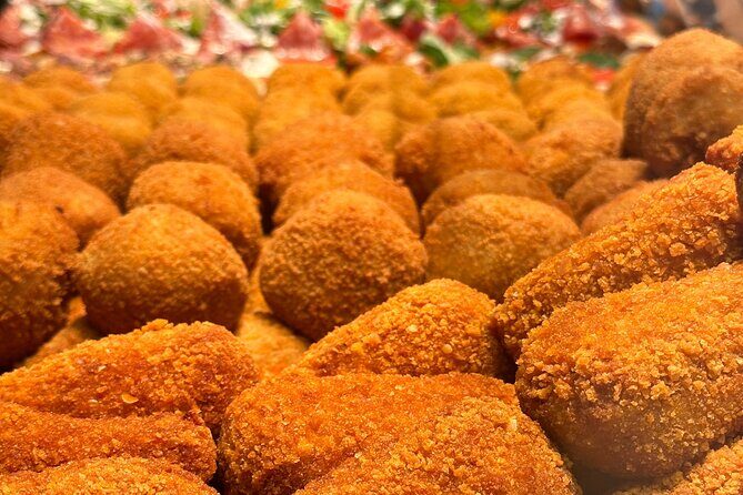 Trastevere Rome Street Food Tour, Small Group - Guides and atmosphere: what makes the tour feel personal