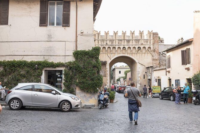 Treasure hunt in Rome, Ghetto and Trastevere - Evening timing and the sweet spot for energy