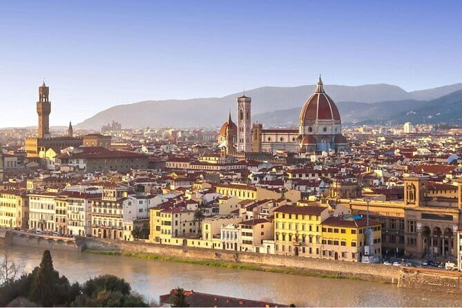 Tuscany Wine Tour: 2 Wineries & San Gimignano from Rome - San Gimignano: A 90-Minute Break for Towers and Gelato