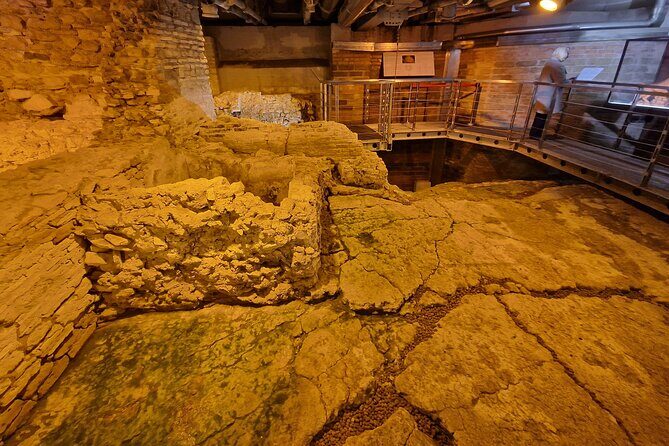 Underground of Trevi Fountain, Spanish Steps PRIVATE TOUR - Why this Trevi and Spanish Steps private route works