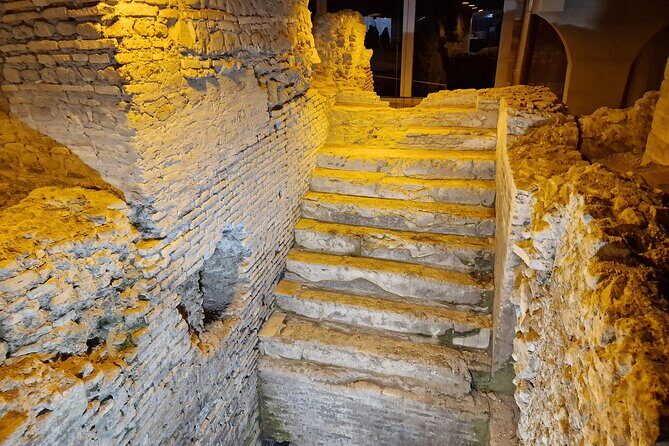 Underground of Trevi Fountain, Spanish Steps PRIVATE TOUR - Meeting at Babington’s tea room and starting where it’s easiest
