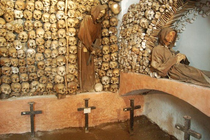 Unveil Rome : Crypts, Underground Aqueducts and Iconic Monuments - Key highlights at a glance
