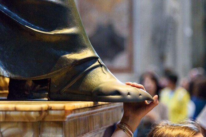 Vatican and Vatacombs Tour: Treasures of the Sistine Chapel - Entering Vatican Museums without losing your day