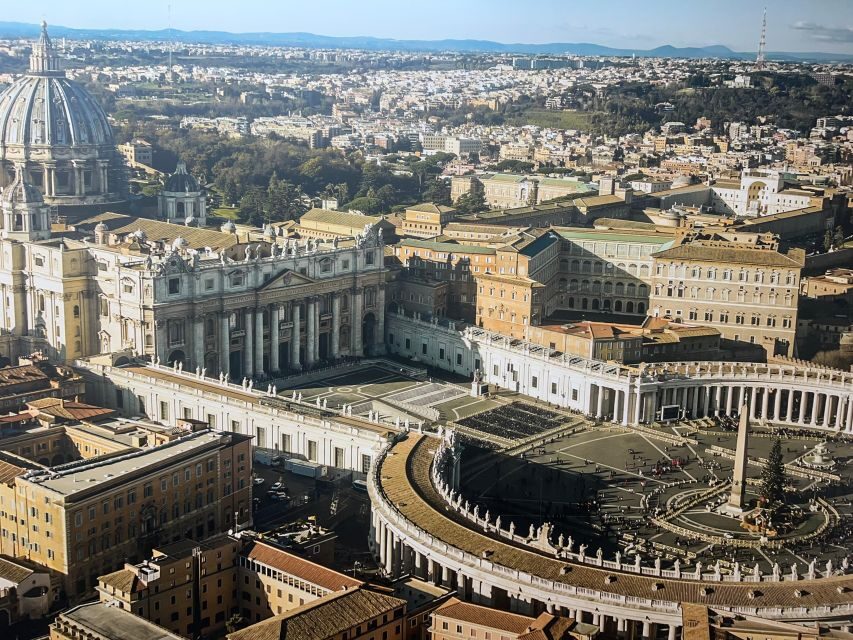 Vatican City: Saint Peters Basilica with Option Selected - Entering the Basilica: How the Guide Gives the Building a Timeline