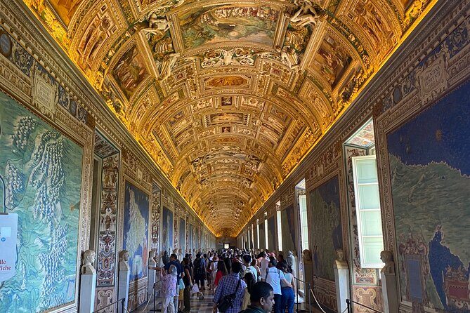 Vatican Early Tour: Museums & Sistine Chapel Guided Tour - Vatican Museums highlights: Maps, Tapestries, and the Raphael Room