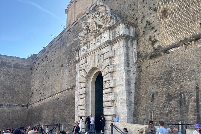 Vatican Guided Tour with Sistine Chapel, Museum's & The Basilica - St. Peter’s Basilica: skip the bottleneck and then breathe (if open)