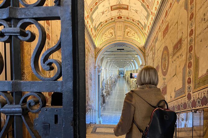 Vatican Museums Alone: Semi-Private Early Entry Tour & Breakfast - Pinecone Courtyard breakfast: a smart end point