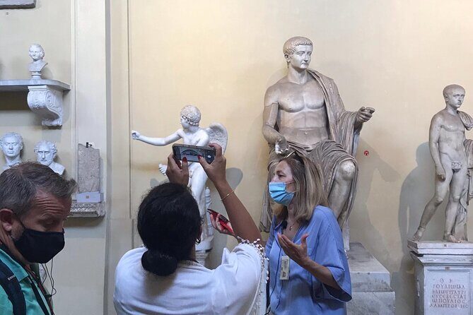 Vatican Museums and Sistine Chapel last entry Guided Tour - Small group size: up to 20 makes a difference