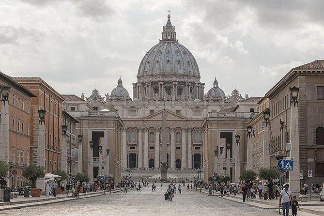 Vatican Museums and Sistine Chapel Private Tour (Skip the line tickets) - Vatican Museums: how to use your time in a place this huge