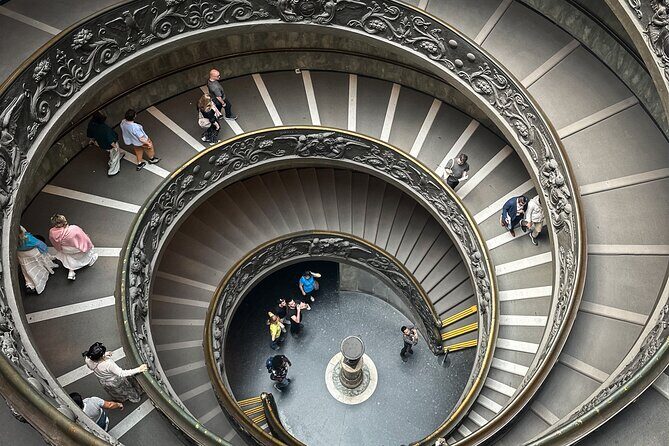 Vatican Museums and Sistine Chapel Skip-the-Line Entry Ticket - Staff and support: escorts make a difference at the gate