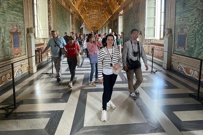 Vatican Museums and Sistine Chapel Tour with official Local Guide - Reserved tickets and skip-the-line entry (what you gain in real time)