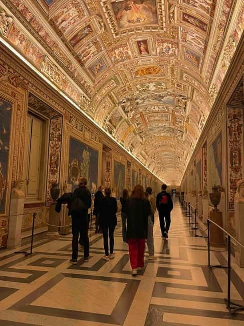 Vatican Museums & Sistine Chapel Entry Ticket - Sistine Chapel: Michelangelo, Timing, and the Reality of Crowds