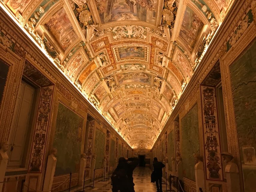 Vatican Museums & Sistine Chapel Fast-Track Ticket & 3H Bus - Sistine Chapel Access: Great When It’s Open, Annoying When It Isn’t