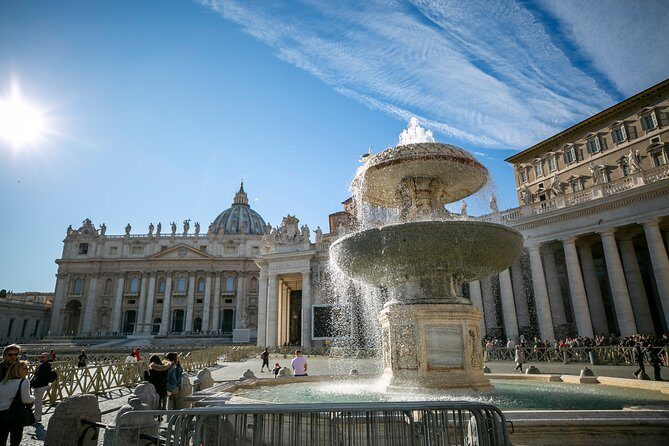 Vatican Museums, Sistine Chapel & St.Peter Basilica Private Tour - Vatican Museums: The Fast Route Through Maps, Tapestries, and Courtyard Views
