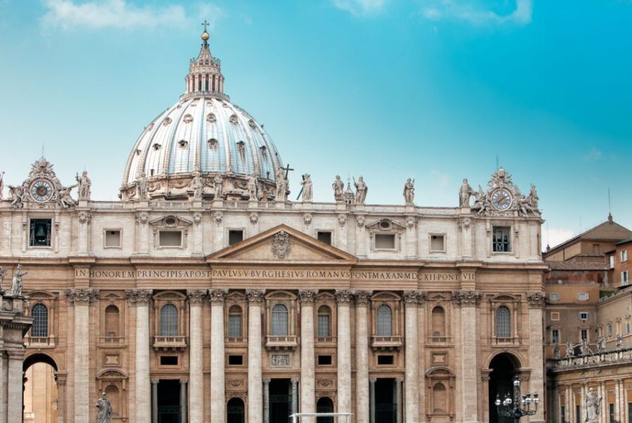 Vatican Museums, Sistine Chapel & St Peter's Basilica Tour - The Meeting Point Options and Getting Oriented Quickly