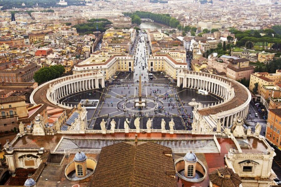 Vatican: Papal Audience and St. Peter's Basilica Guided Tour - Language and Guide Changes: Plan for Imperfect Days