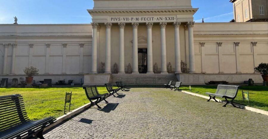 Vatican Private Tour with St. Peter's Basilica - Your 3-hour Vatican plan: fast entry, smart pacing