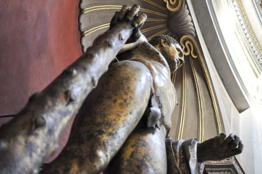 Vatican: Sistine Chapel and Vatican Museums Small Group Tour - Courtyard of the Pigna: a huge ancient vibe in one stop