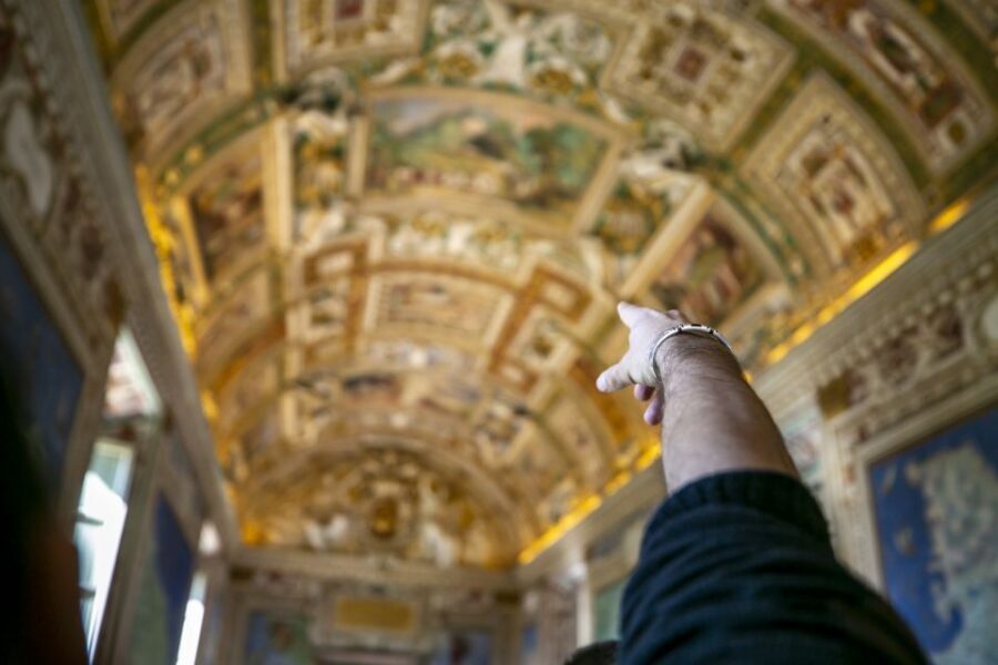 Vatican & Sistine Chapel Private Guided Tour - Vatican Museums First: Ancient Sculpture With Real Context